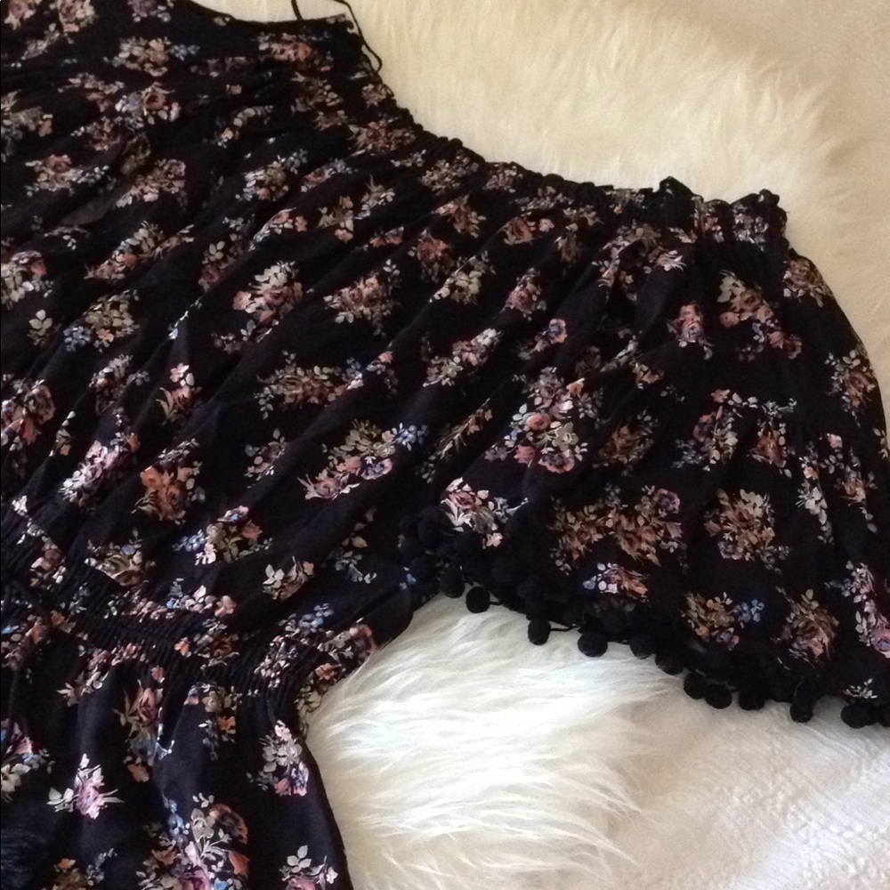1 LEFT! Sexy & FLirty!  Black Floral Romper! - Picture 7 of 8